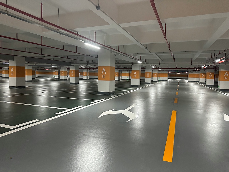 停车场超耐磨地坪漆完工效果图